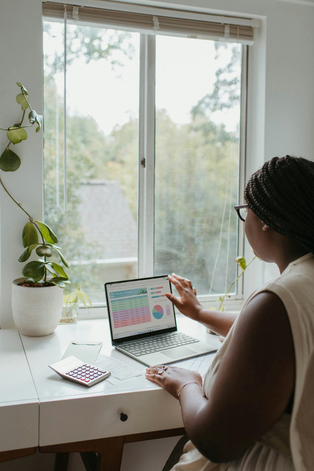 Florida statutory agent scanning legal documents the same day they are received